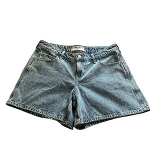 Hollister low rise shorts